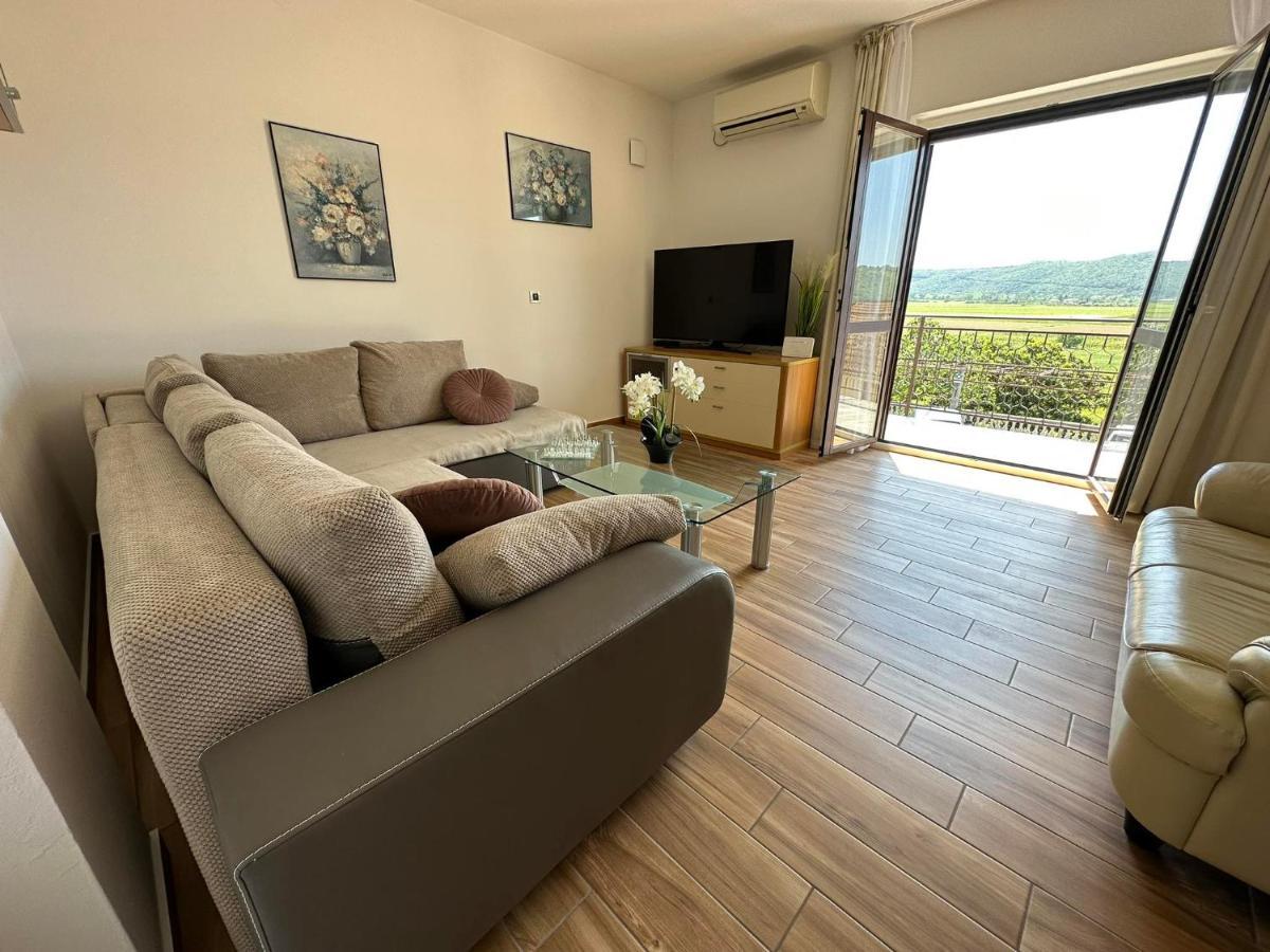Apartma Zonta *